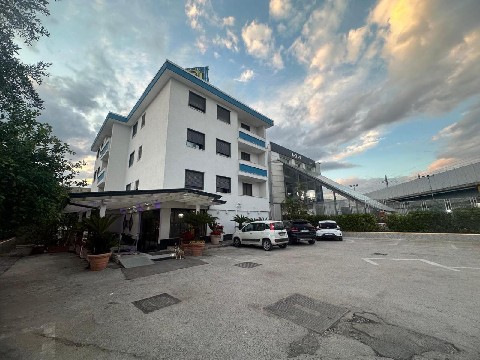 Hotel Clinton Casoria Buitenkant foto