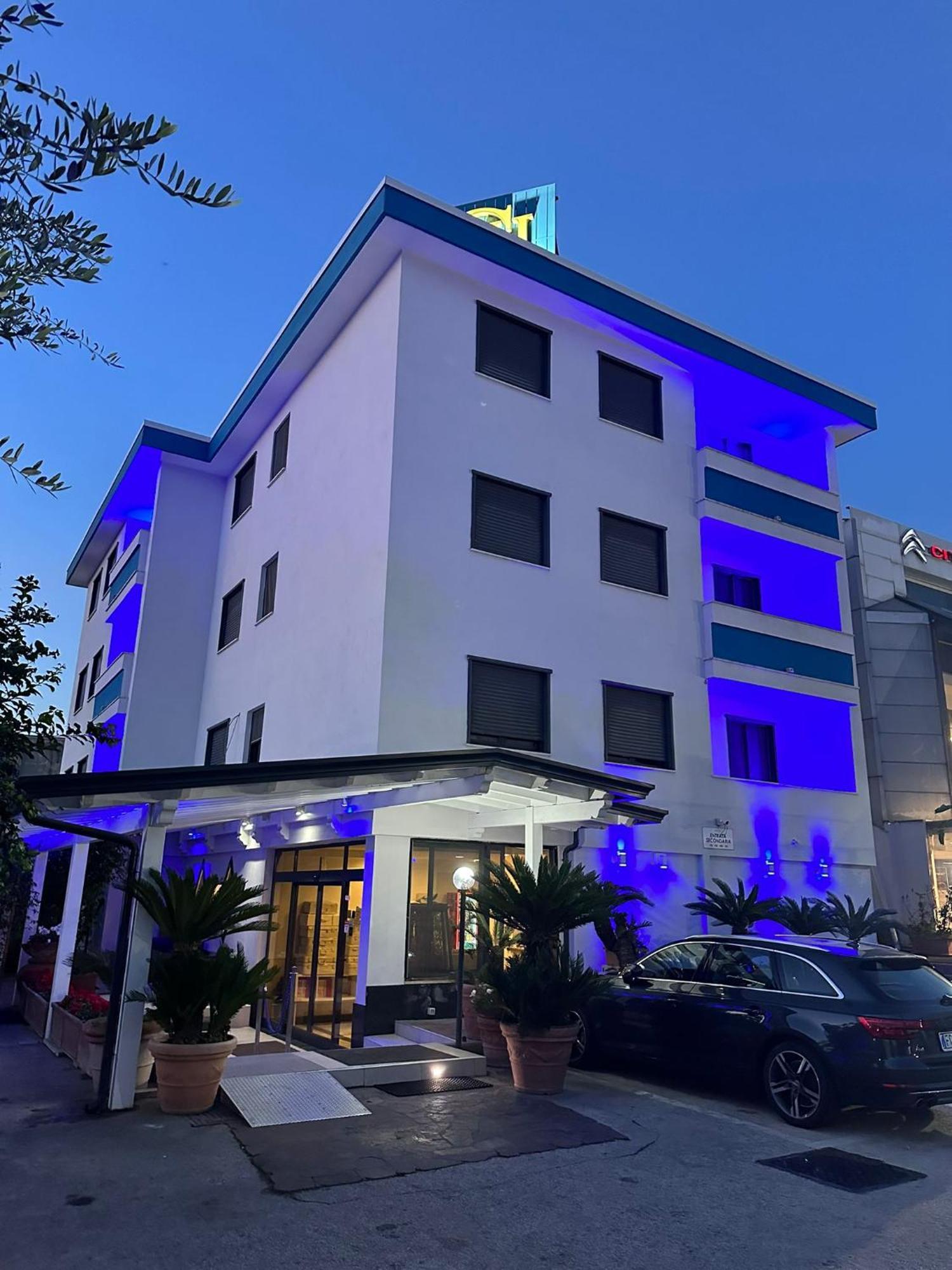 Hotel Clinton Casoria Buitenkant foto