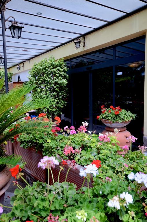 Hotel Clinton Casoria Buitenkant foto