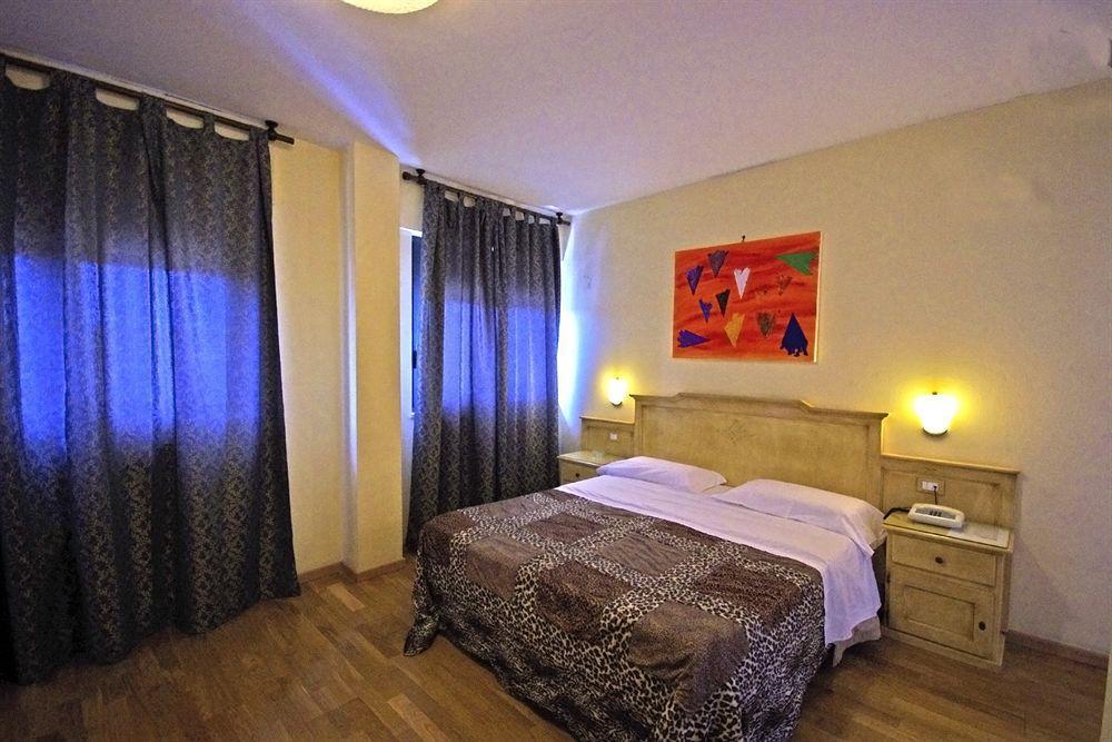 Hotel Clinton Casoria Buitenkant foto